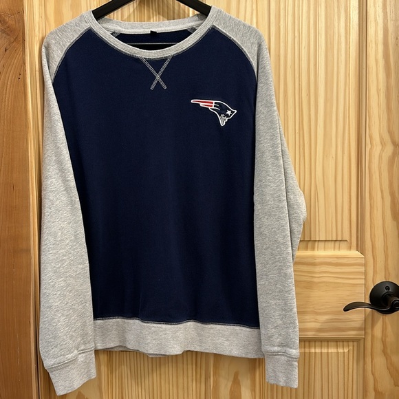 New England Patriots Crewneck Size L - Picture 2 of 4